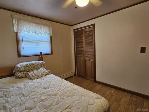 1029 Superior, White Pine, MI 49971 photo 20