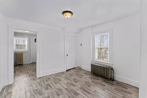 829 Clinton, Flint, MI 48507 photo 3