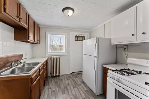 829 Clinton, Flint, MI 48507 photo 4