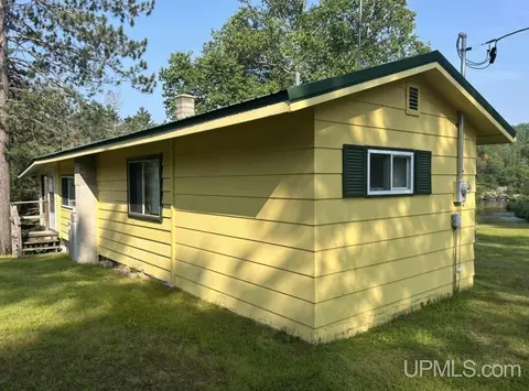 4753 W Tasson Rd, Ishpeming, MI 49849 photo 7