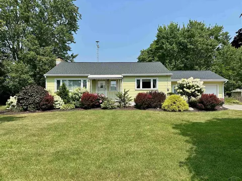 12490 W Brady, Chesaning, MI 48616