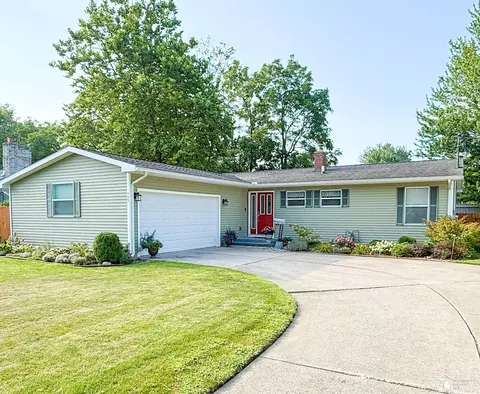 735 Alexander, Adrian, MI 49221