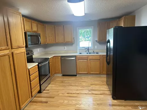 Kitchen - 14508 Spruce St, Monroe, MI 48161 photo 2 of 5