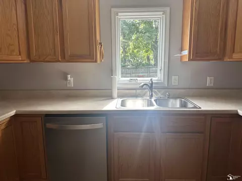 Kitchen - 14508 Spruce St, Monroe, MI 48161 photo 1 of 5