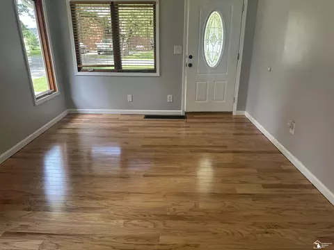 Living - 14508 Spruce St, Monroe, MI 48161 photo 1 of 3