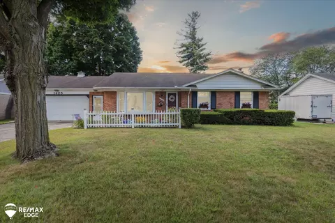 1425 W Judd, Flint, MI 48507