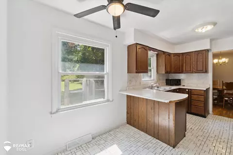 1825 Springfield, Flint, MI 48503 photo 22