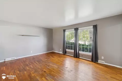 1825 Springfield, Flint, MI 48503 photo 7