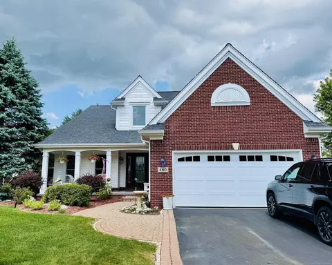 460 Boulder Lk, Oxford, MI 48371