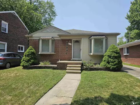 2946 Parkwood, Trenton, MI 48183