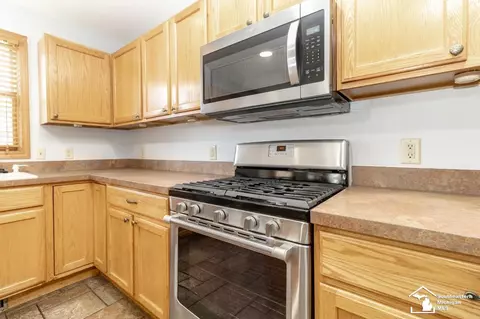 1099 Eagle, Temperance, MI 48182 photo 14