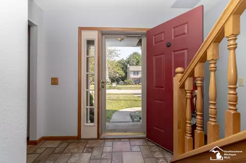 1099 Eagle, Temperance, MI 48182 photo 4
