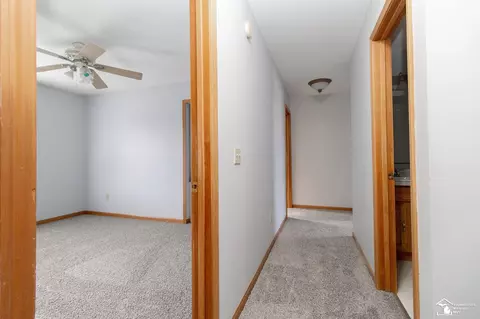 1099 Eagle, Temperance, MI 48182 photo 27