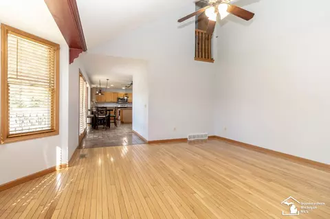 1099 Eagle, Temperance, MI 48182 photo 24