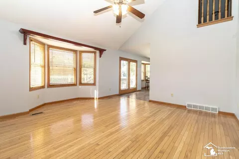 1099 Eagle, Temperance, MI 48182 photo 23