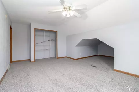 1099 Eagle, Temperance, MI 48182 photo 35