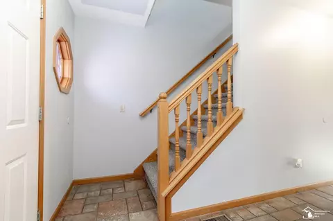 1099 Eagle, Temperance, MI 48182 photo 5