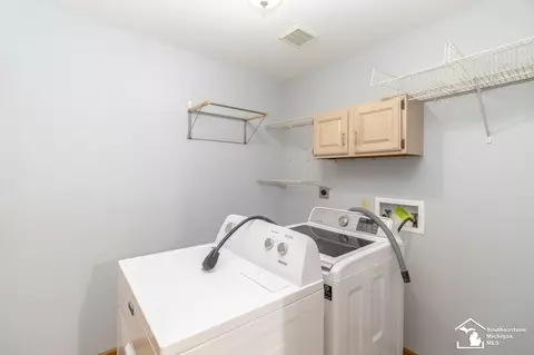 1099 Eagle, Temperance, MI 48182 photo 26