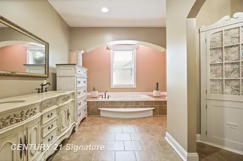Bath - 4098 Crosby, Flint, MI 48506 photo 4 of 5