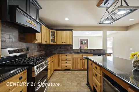 Kitchen - 4098 Crosby, Flint, MI 48506 photo 5 of 7