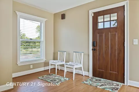 Entry Way - 4098 Crosby, Flint, MI 48506 photo 1 of 11