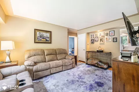Living - 708 W Second, Davison, MI 48423 photo 2 of 2