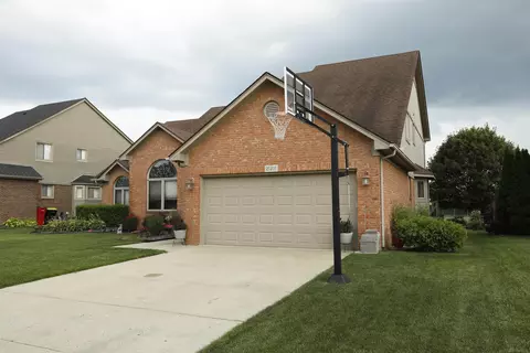 Exterior - 21210 Fairfield, Macomb, MI 48044 photo 2 of 10