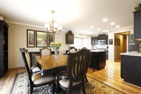 Dining - 21210 Fairfield, Macomb, MI 48044 photo 2 of 3