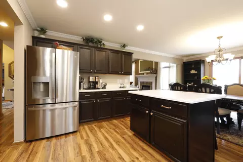 Kitchen - 21210 Fairfield, Macomb, MI 48044 photo 4 of 4