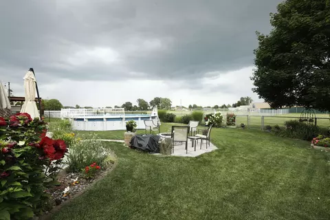 Exterior - 21210 Fairfield, Macomb, MI 48044 photo 7 of 10