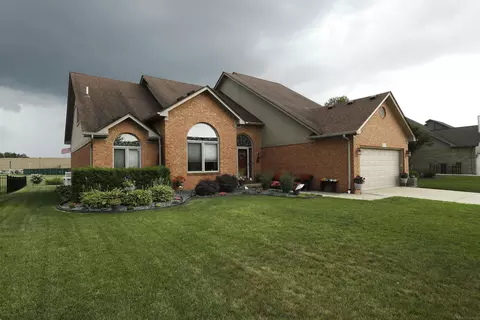 21210 Fairfield, Macomb, MI 48044