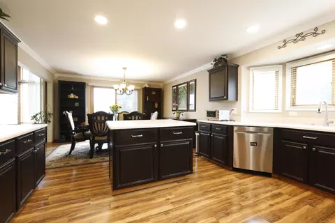 Kitchen - 21210 Fairfield, Macomb, MI 48044 photo 3 of 4