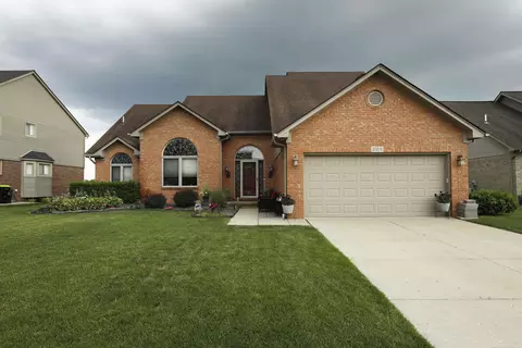 Exterior - 21210 Fairfield, Macomb, MI 48044 photo 3 of 10