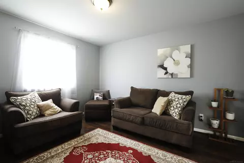 Living - 21210 Fairfield, Macomb, MI 48044 photo 5 of 6