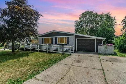 2003 Carman, Saginaw, MI 48602