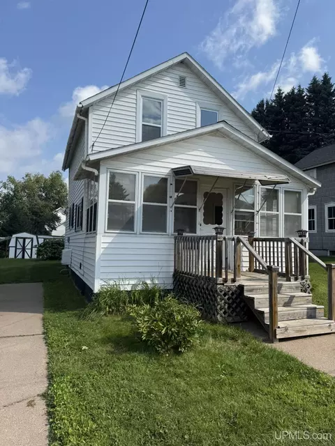 514 E Main, Iron Mountain, MI 49801