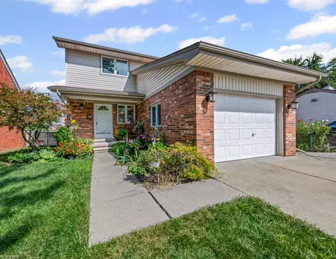 27928 Ursuline, Saint Clair Shores, MI 48081