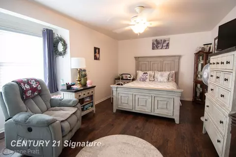 Bedroom - 743 River, Flushing, MI 48433 photo 3 of 4