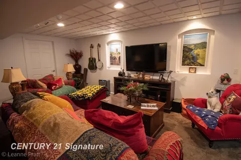 Living - 743 River, Flushing, MI 48433 photo 1 of 1