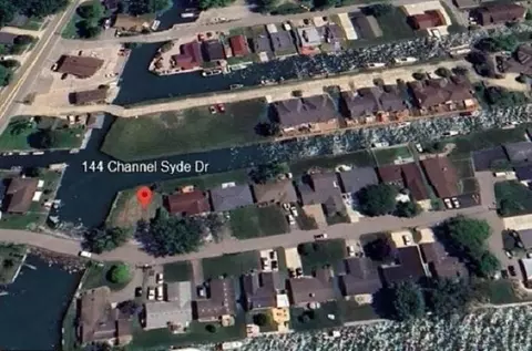 144 Channelsyde, Algonac, MI 48001