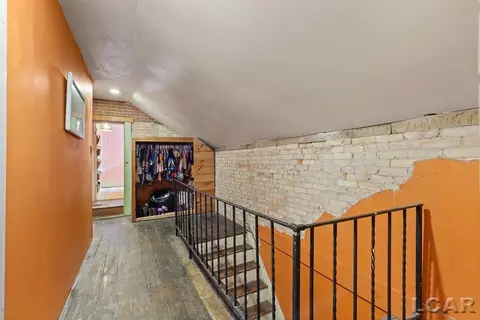 Entry Way - 128 E Lagrange, Morenci, MI 49256 photo 2 of 2