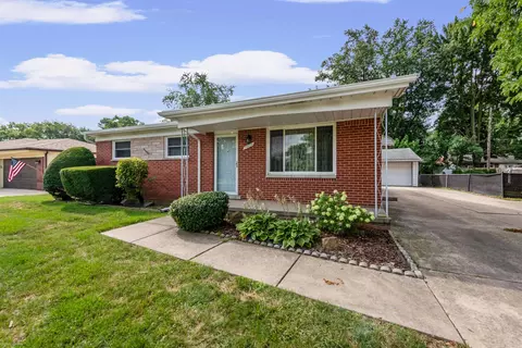 20424 Carlier, Clinton Township, MI 48035