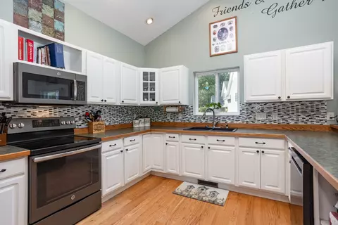 Kitchen - 1677 Timothy, Gladwin, MI 48624 photo 1 of 3