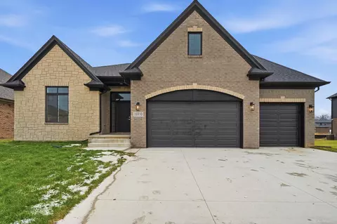 16930 Glenhurst, Macomb, MI 48044