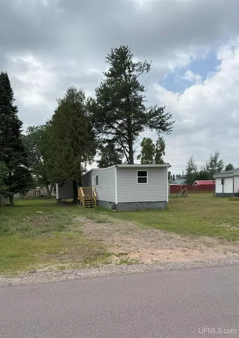 171 E Sands, Gwinn, MI 49841