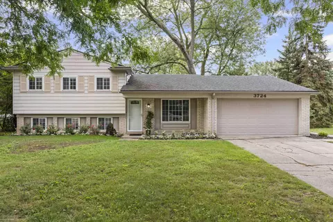 3724 Horseshoe, Troy, MI 48083