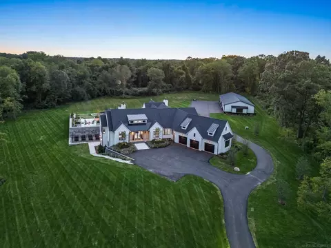 5300 Sheldon, Rochester, MI 48306