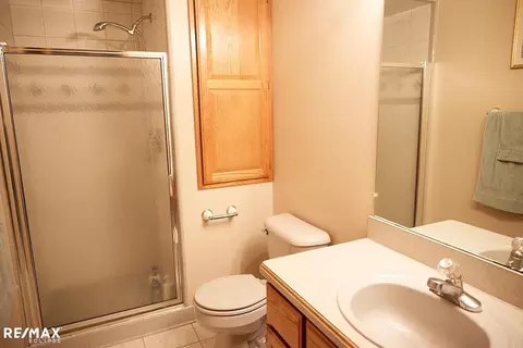 Bath - 54089 Samara Dr, Macomb, MI 48042 photo 6 of 7