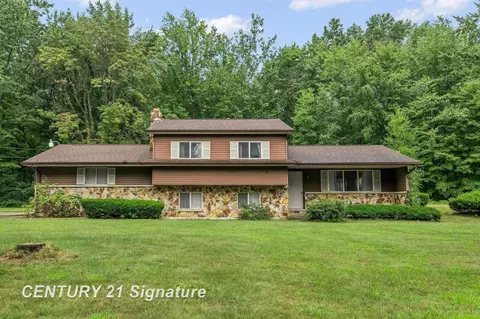 2889 W Birch Run, Burt, MI 48417