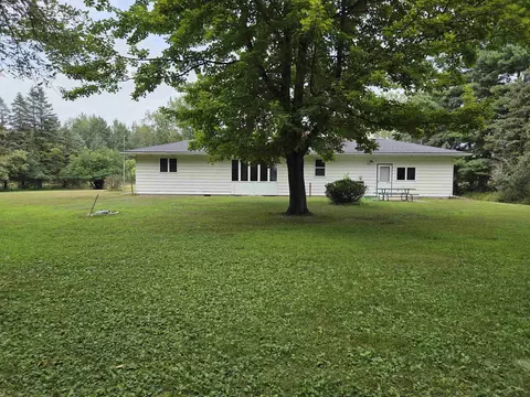 Exterior - 11180 E Jackson, Merrill, MI 48637 photo 2 of 4
